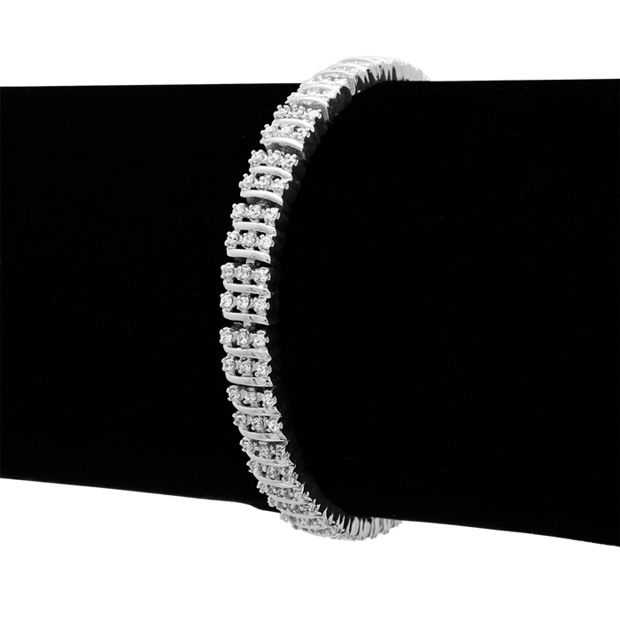 Triple-Line Bracelet 3
